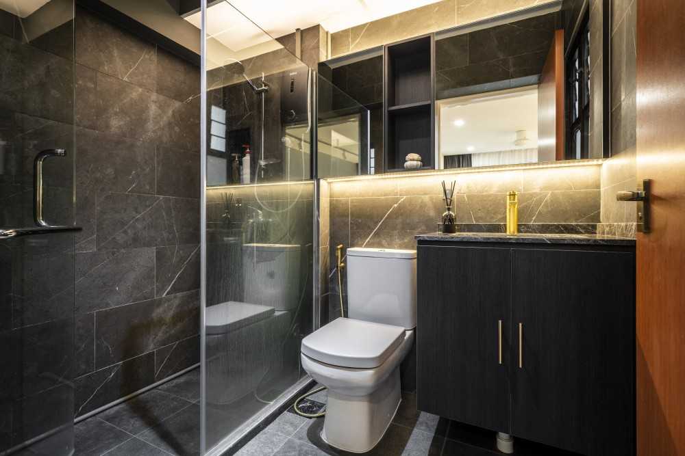 Scandinavian Bathroom with Homogeneous Tiles and Mirror