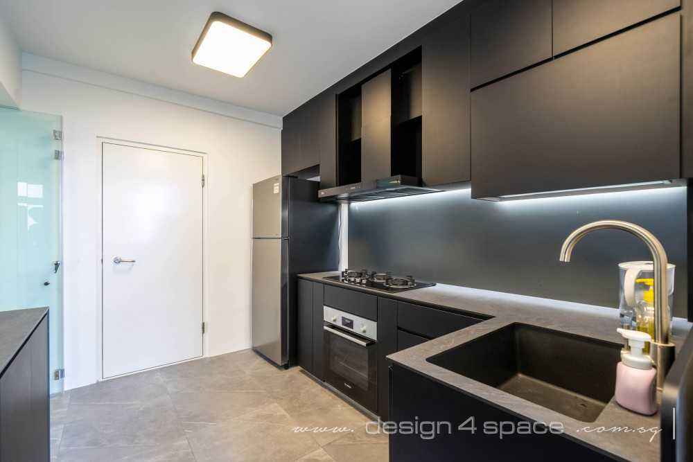 Minimalist Kitchen with Homogeneous Tiles and Kitchen Backsplash