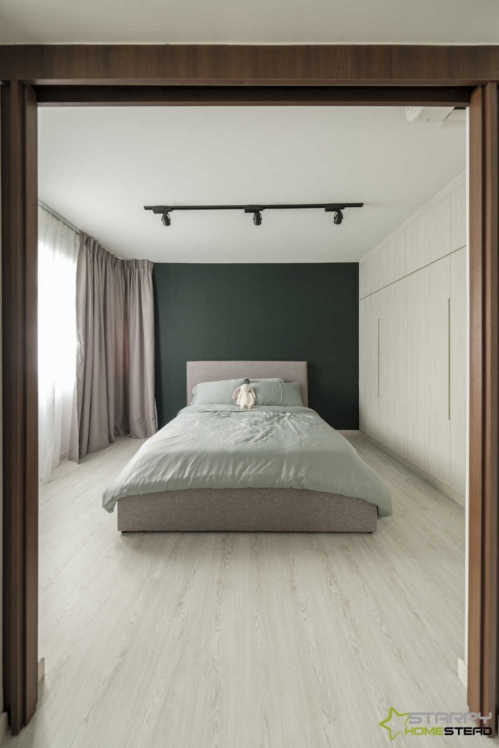 Modern Bedroom with Wardrobe and Queen Bed