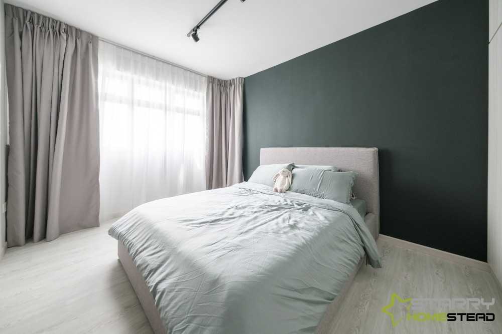 Modern Bedroom with Wardrobe and Queen Bed