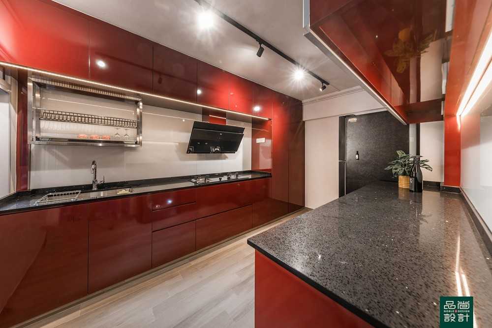 Modern Kitchen with Countertop and Kitchen Backsplash