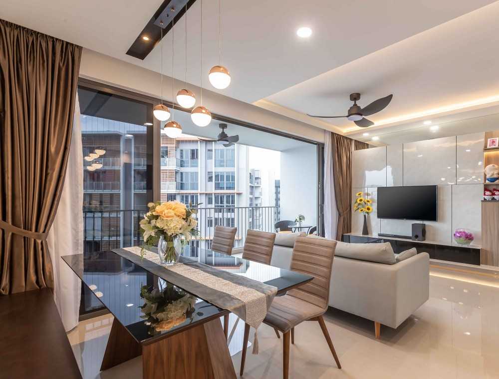 Modern Dining Room with Downlights and Dining Table
