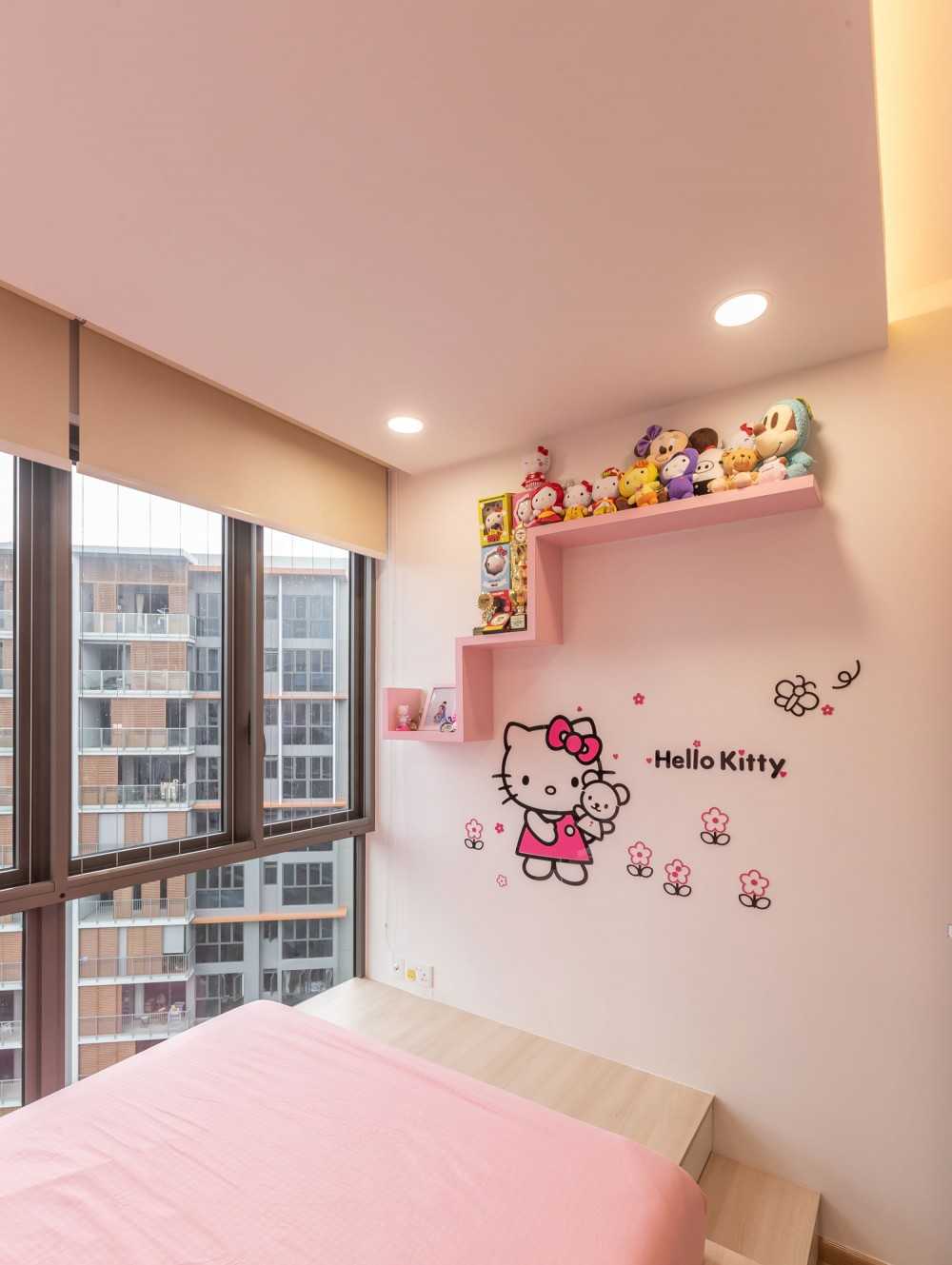Modern Kids Room with Platform Bed and Built-in Bed