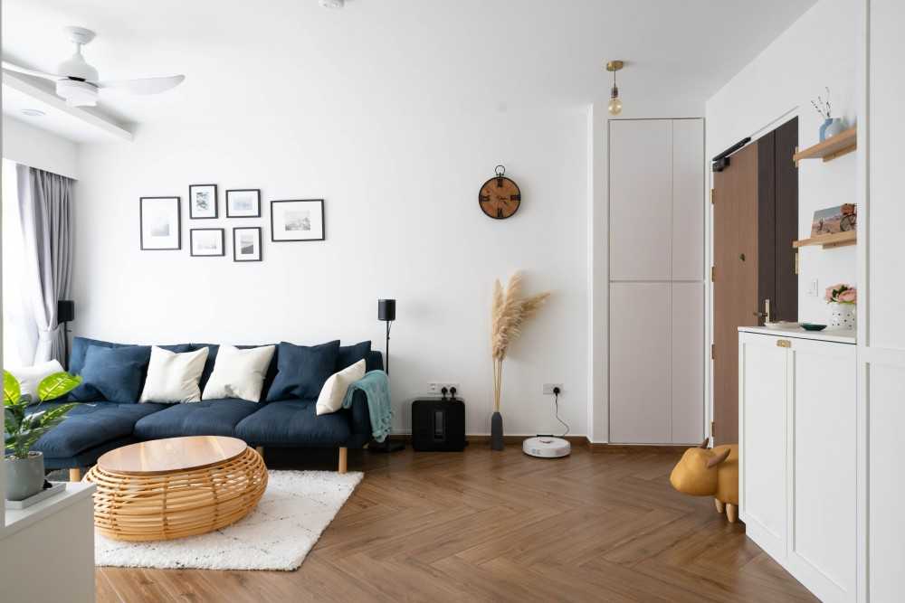 Modern Living Room with Cove Lighting and Sofa