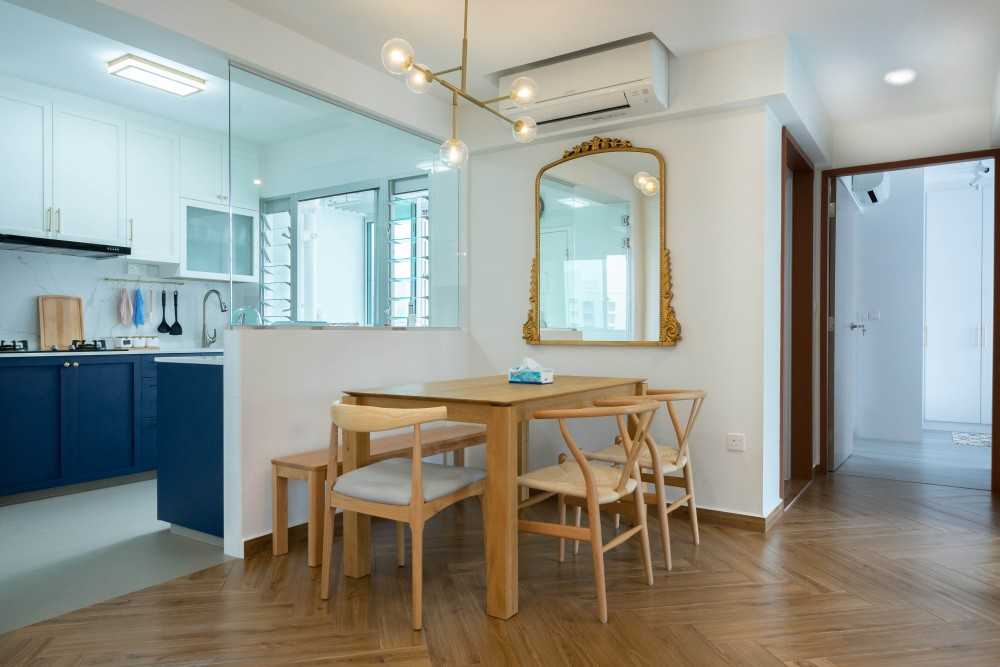 Modern Dining Room with Chandelier and Dining Table