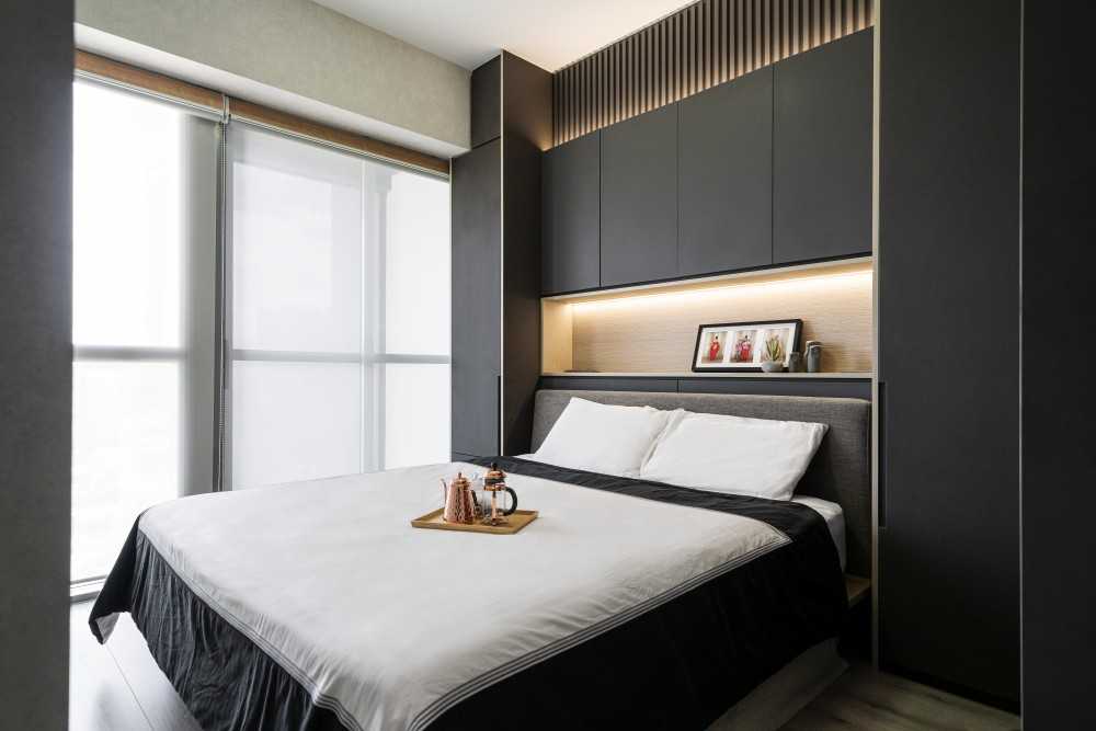 Modern Bedroom with Platform Bed and Vinyl Flooring