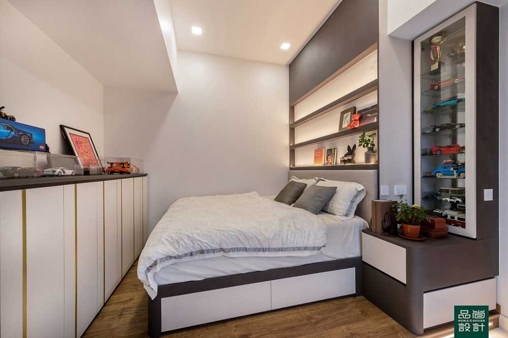 Asian Bedroom with Built-in Bed and Bedside Table