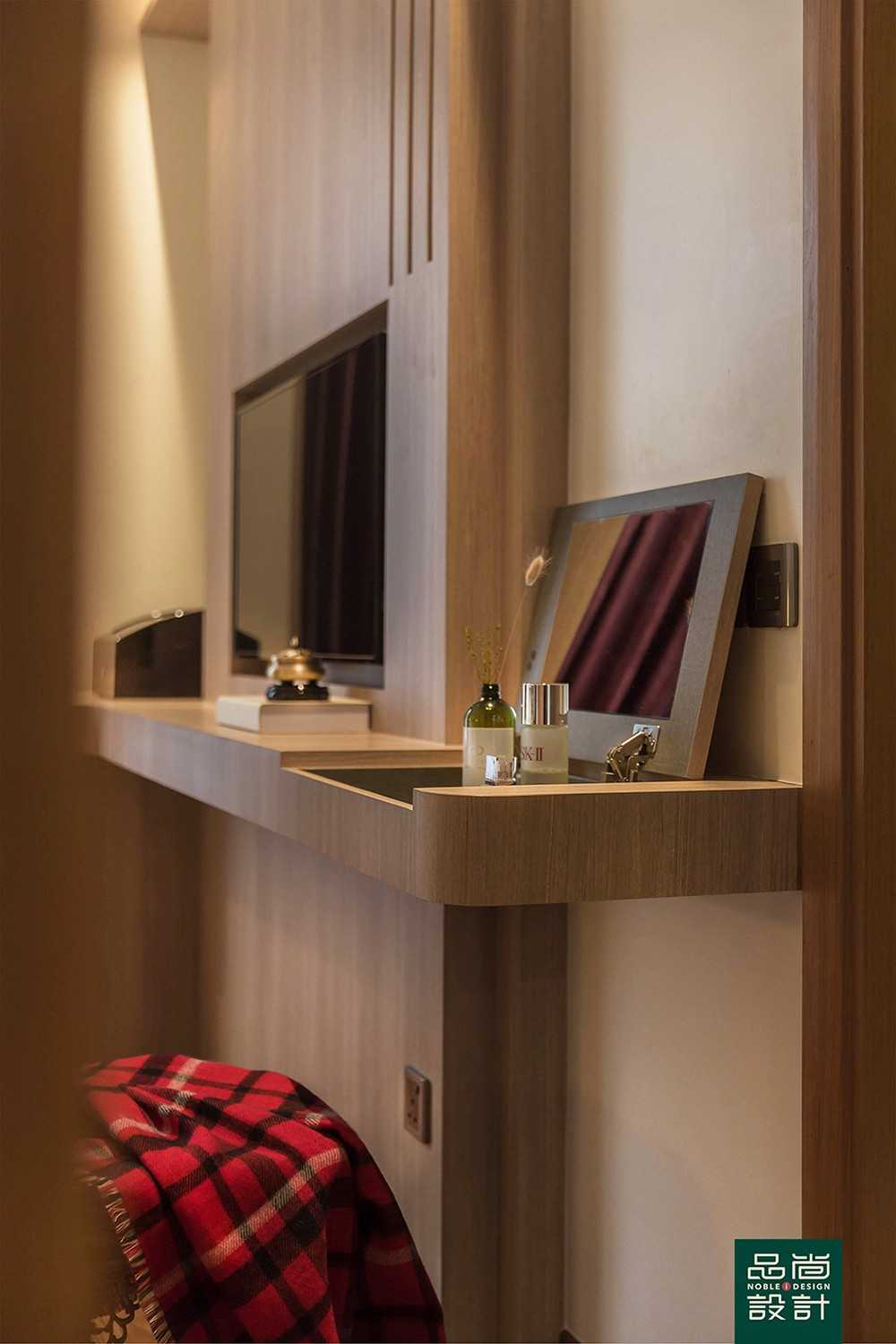 Asian Bedroom with Feature Wall and Wood Feature Wall