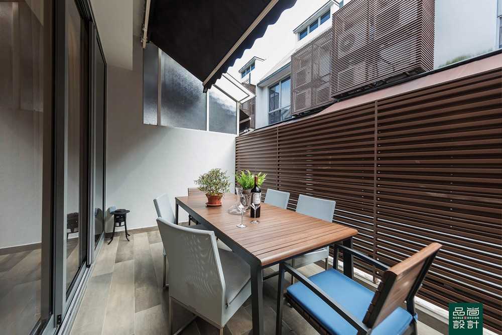 Asian Balcony with Homogeneous Tiles and Awning