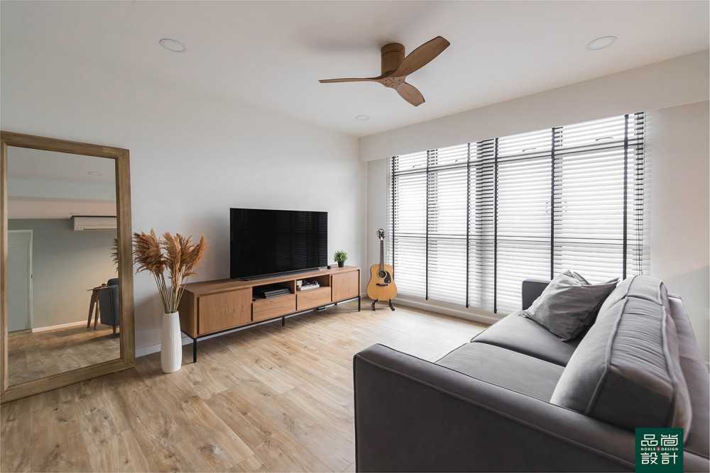 Modern Living Room with Vinyl Flooring and TV Console