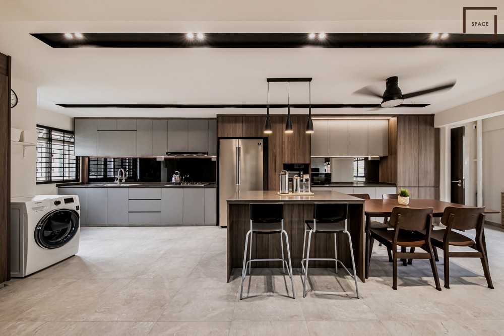 Contemporary Kitchen with Vinyl Flooring and Open Kitchen