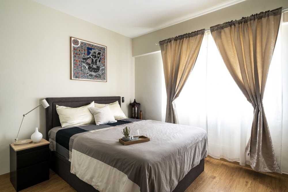 Modern Bedroom with Platform Bed and Vinyl Flooring