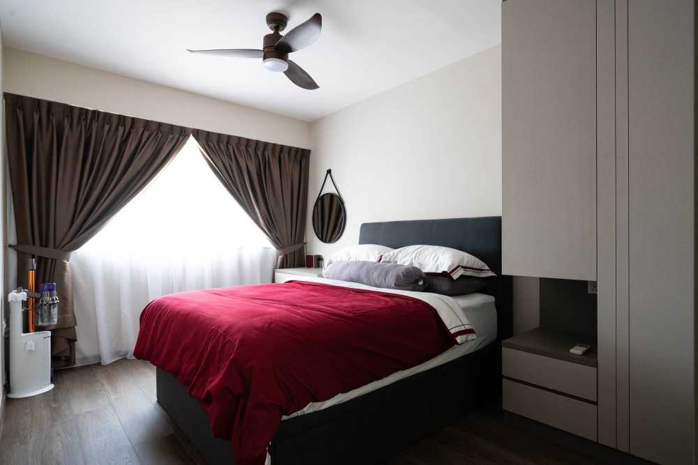 Modern Bedroom with Vinyl Flooring and Wood Flooring