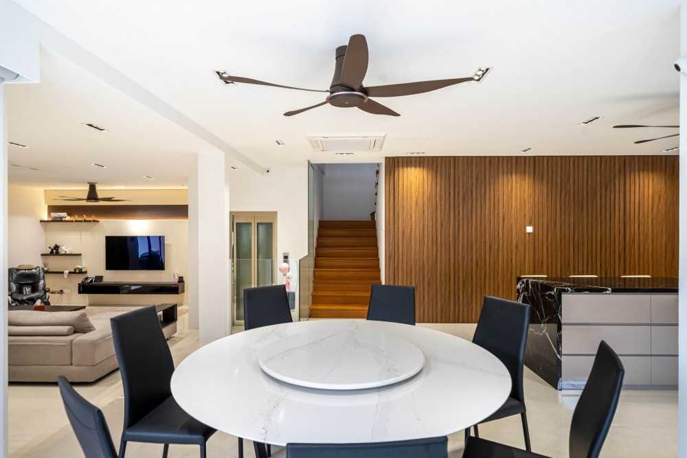 Modern Dining Room with Drop Ceiling and Ceiling Light