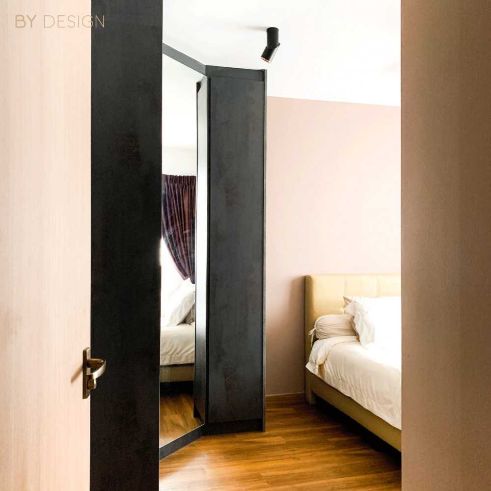 Modern Bedroom with Wardrobe and Queen Bed