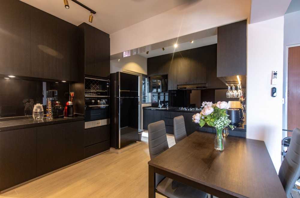 Modern Kitchen with Countertop and Vinyl Flooring