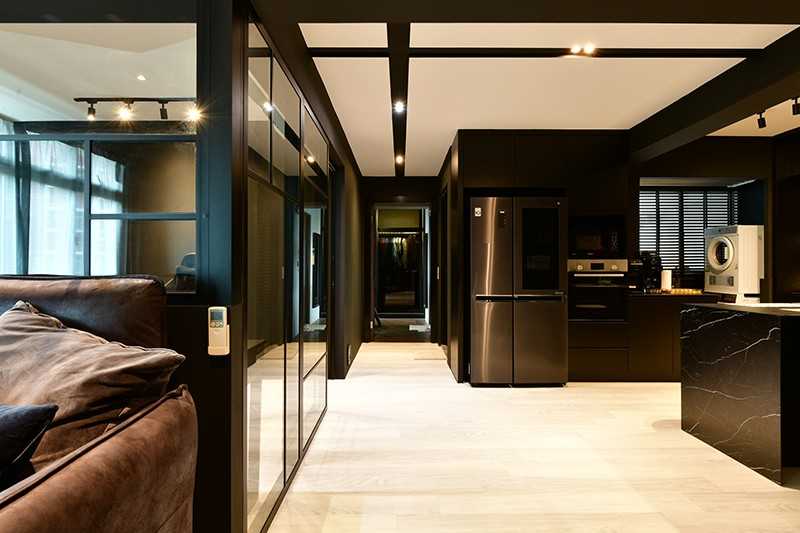 Contemporary Kitchen with Countertop and Vinyl Flooring