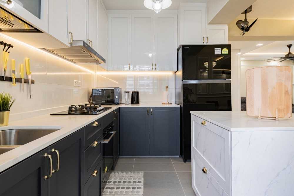Modern Kitchen with Countertop and Kitchen Cabinets