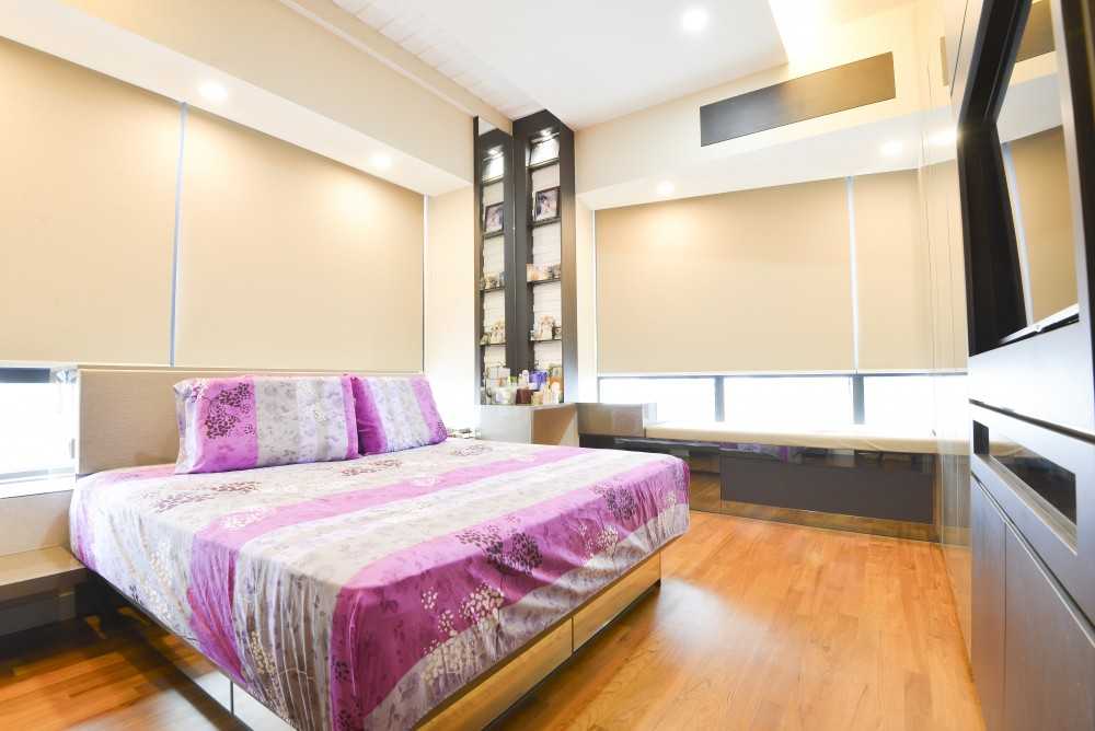Modern Bedroom with Platform Bed and Vinyl Flooring