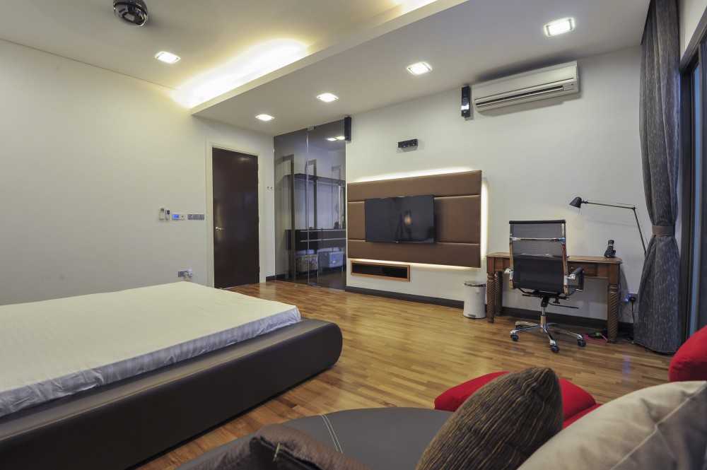 Modern Bedroom with Vinyl Flooring and TV Console