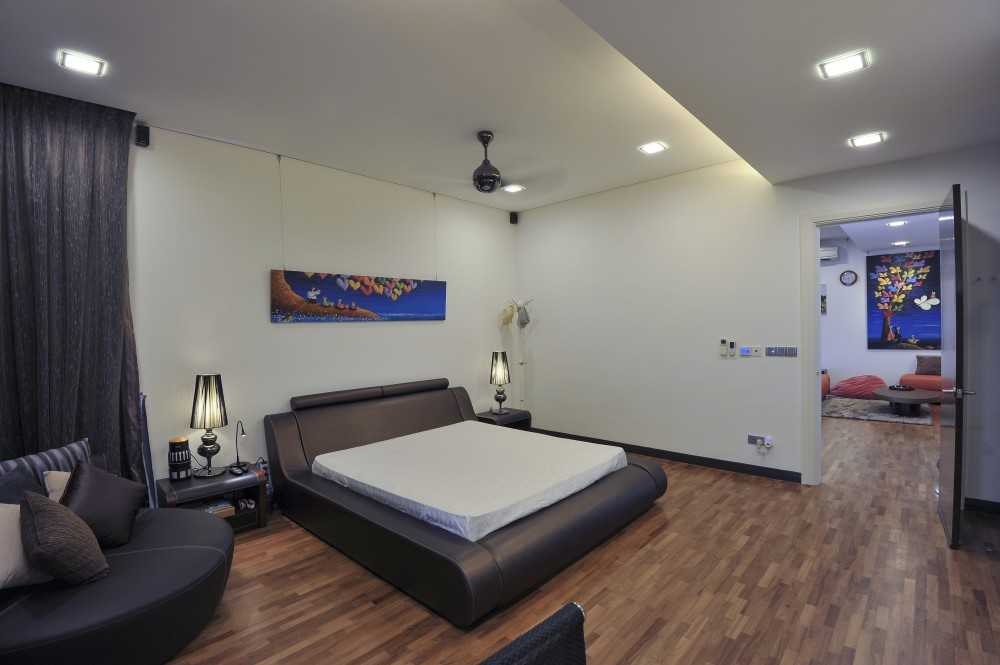 Modern Bedroom with Vinyl Flooring and Drop Ceiling