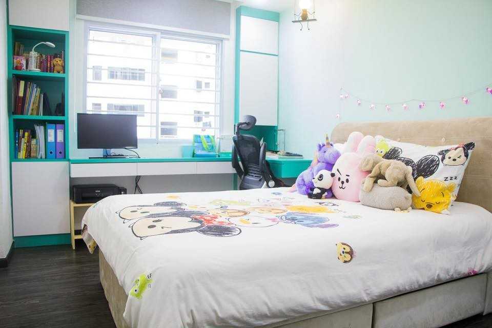 Modern Bedroom with Bookshelf and Vinyl Flooring