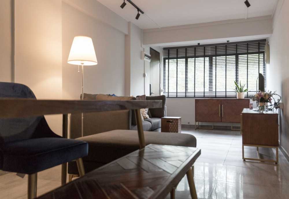 Contemporary Living Room with Settee and Sofa