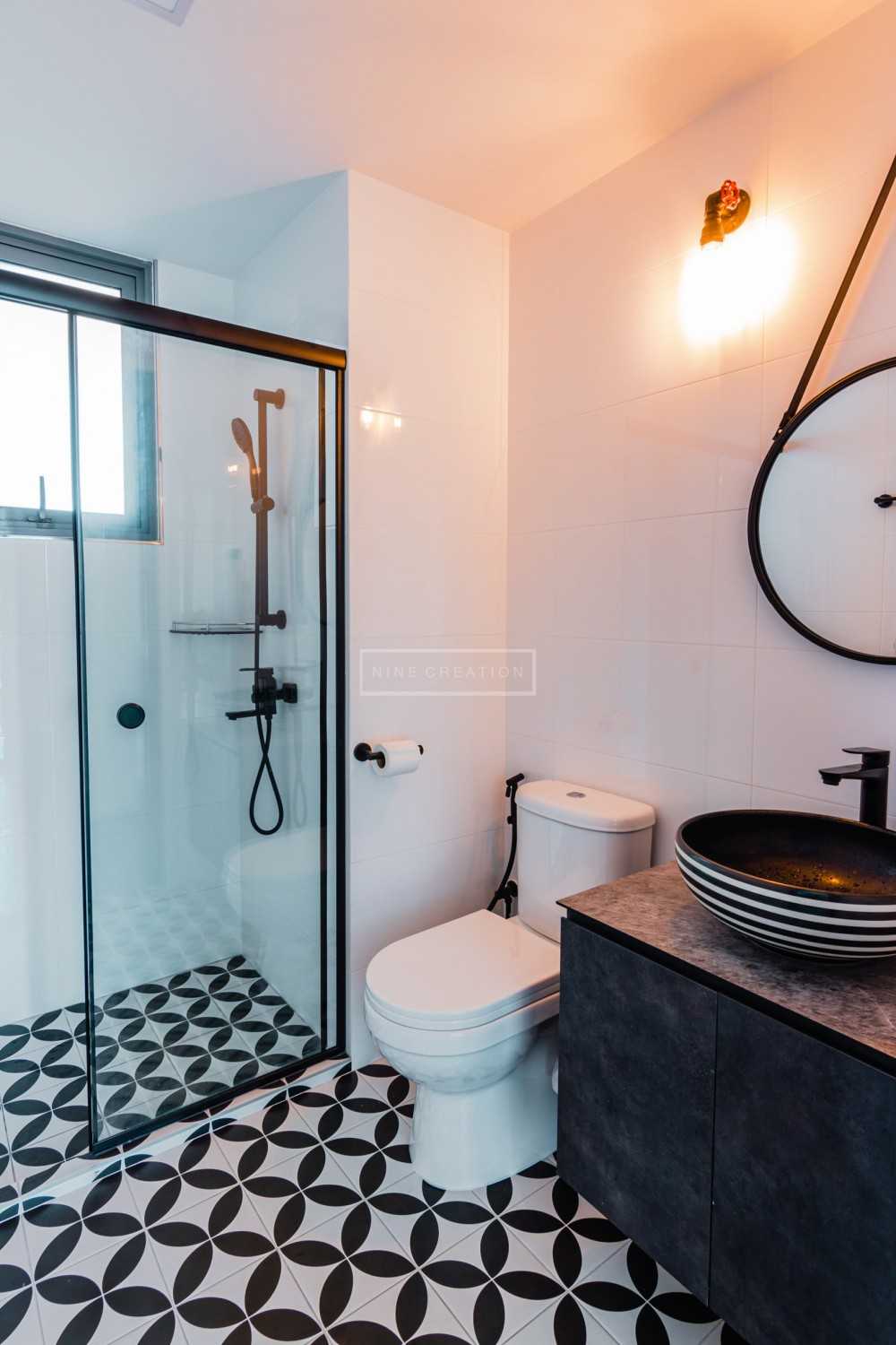 Industrial Bathroom with Mirror and Bathroom Sinks