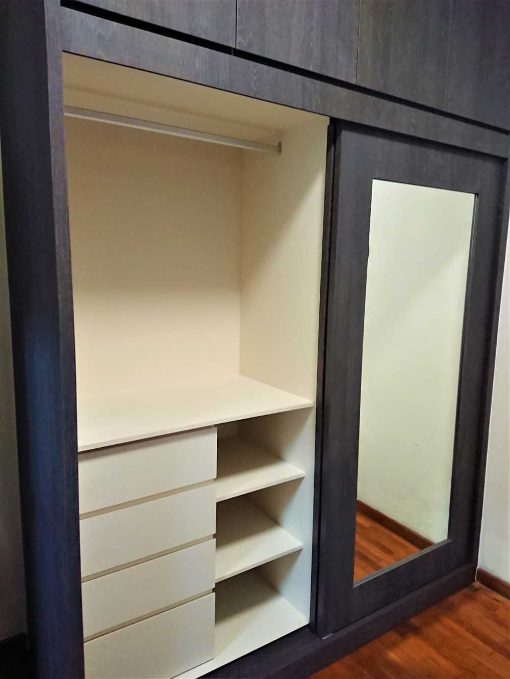 Contemporary Bedroom with Wardrobe and Sliding Wardrobe