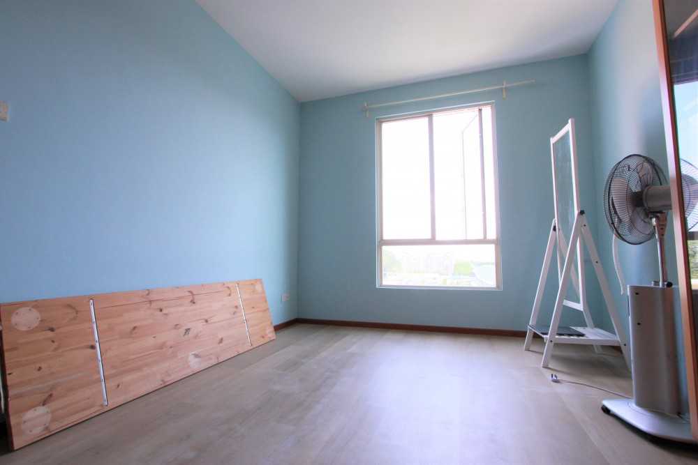 Contemporary Bedroom with Vinyl Flooring and Wood Flooring
