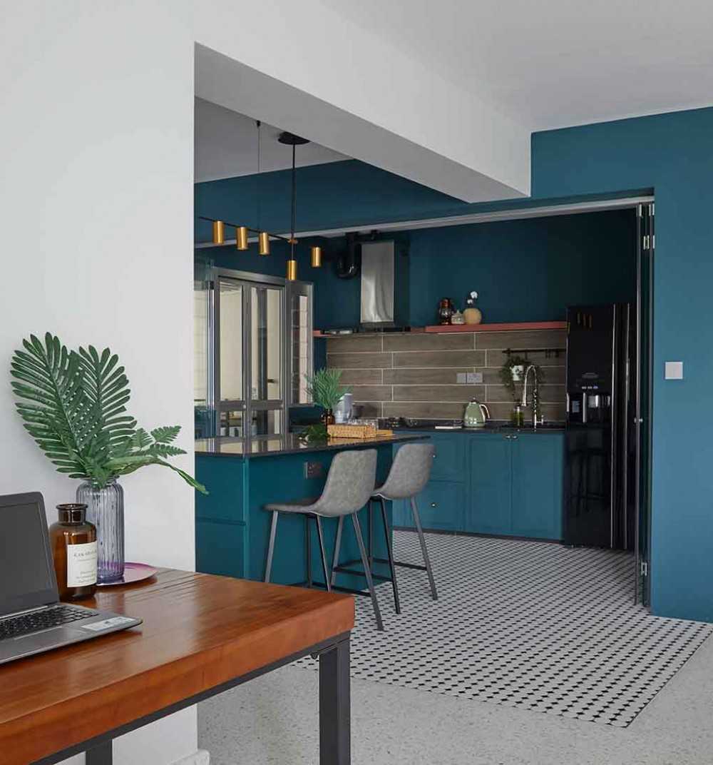 Vintage Kitchen with Kitchen Island and Open Kitchen