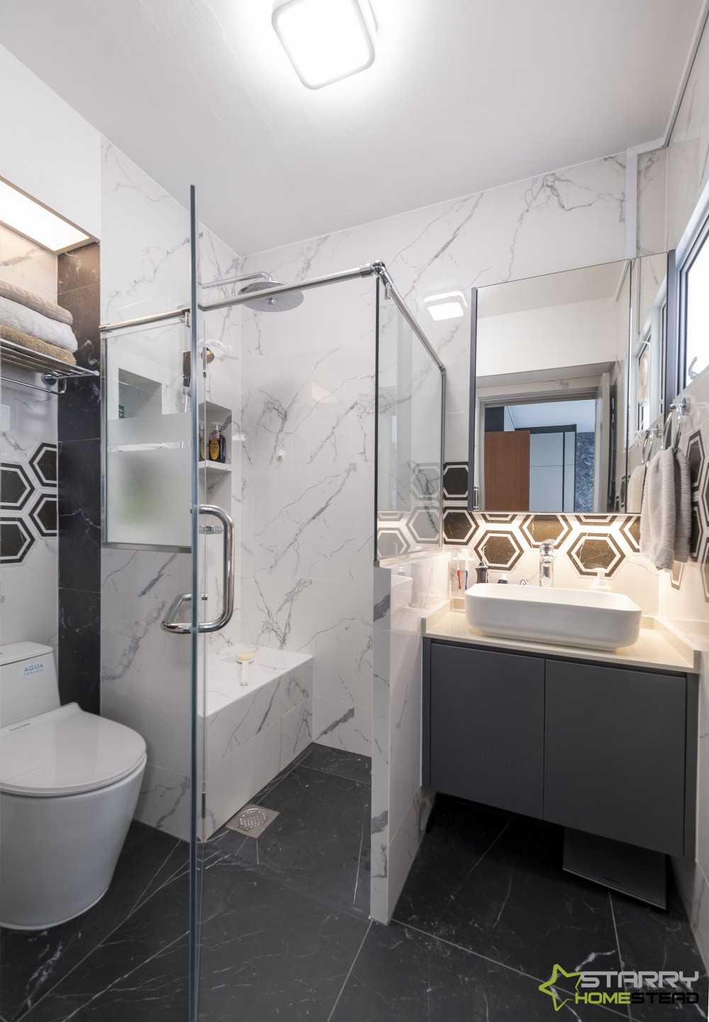 Modern Bathroom with Mirror and Bathroom Storage