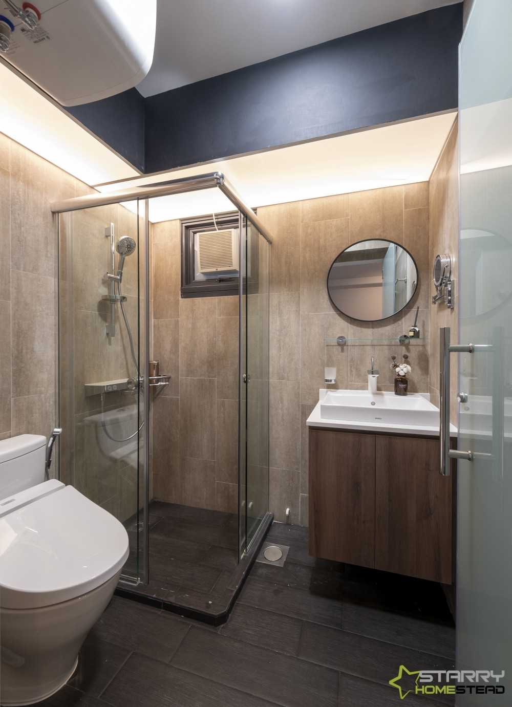 Modern Bathroom with Bathroom Tap and Toilet Bowl