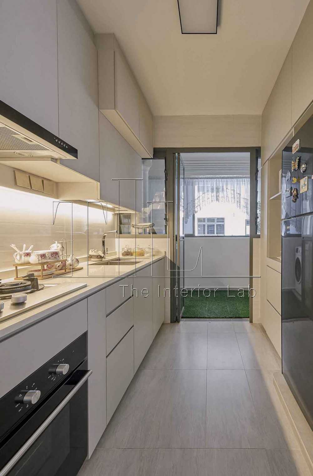 Contemporary Kitchen with Countertop and Marble Floor