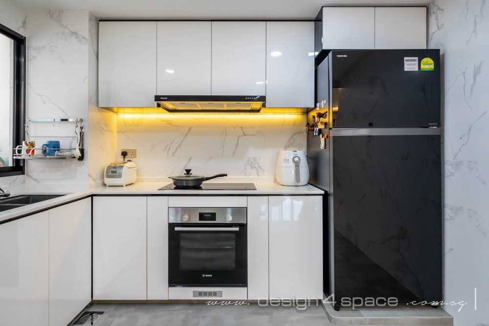 Contemporary Kitchen with Countertop and Homogeneous Tiles