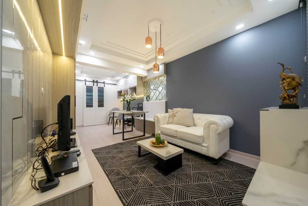 Modern Living Room with Vinyl Flooring and TV Console