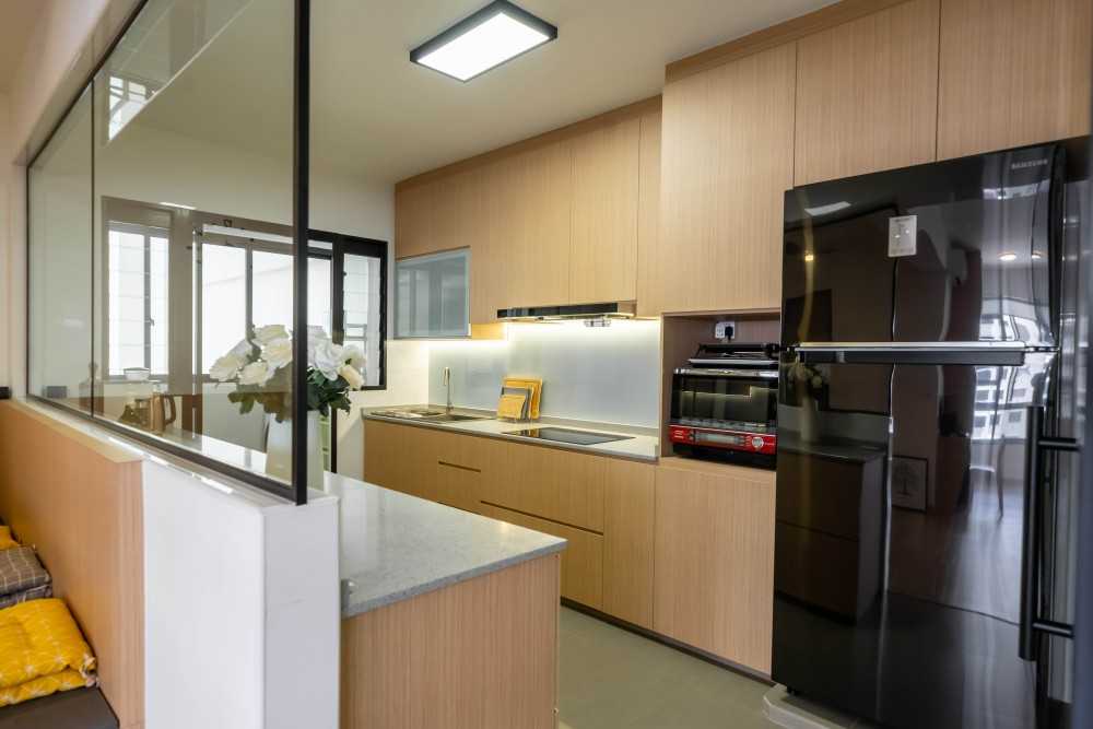 Scandinavian Kitchen with Countertop and Homogeneous Tiles
