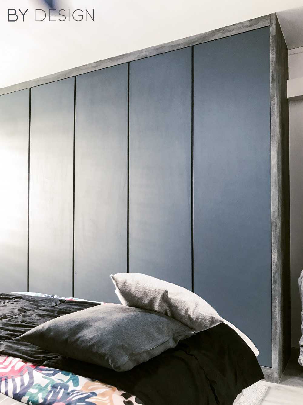 Industrial Bedroom with Vinyl Flooring and Wardrobe