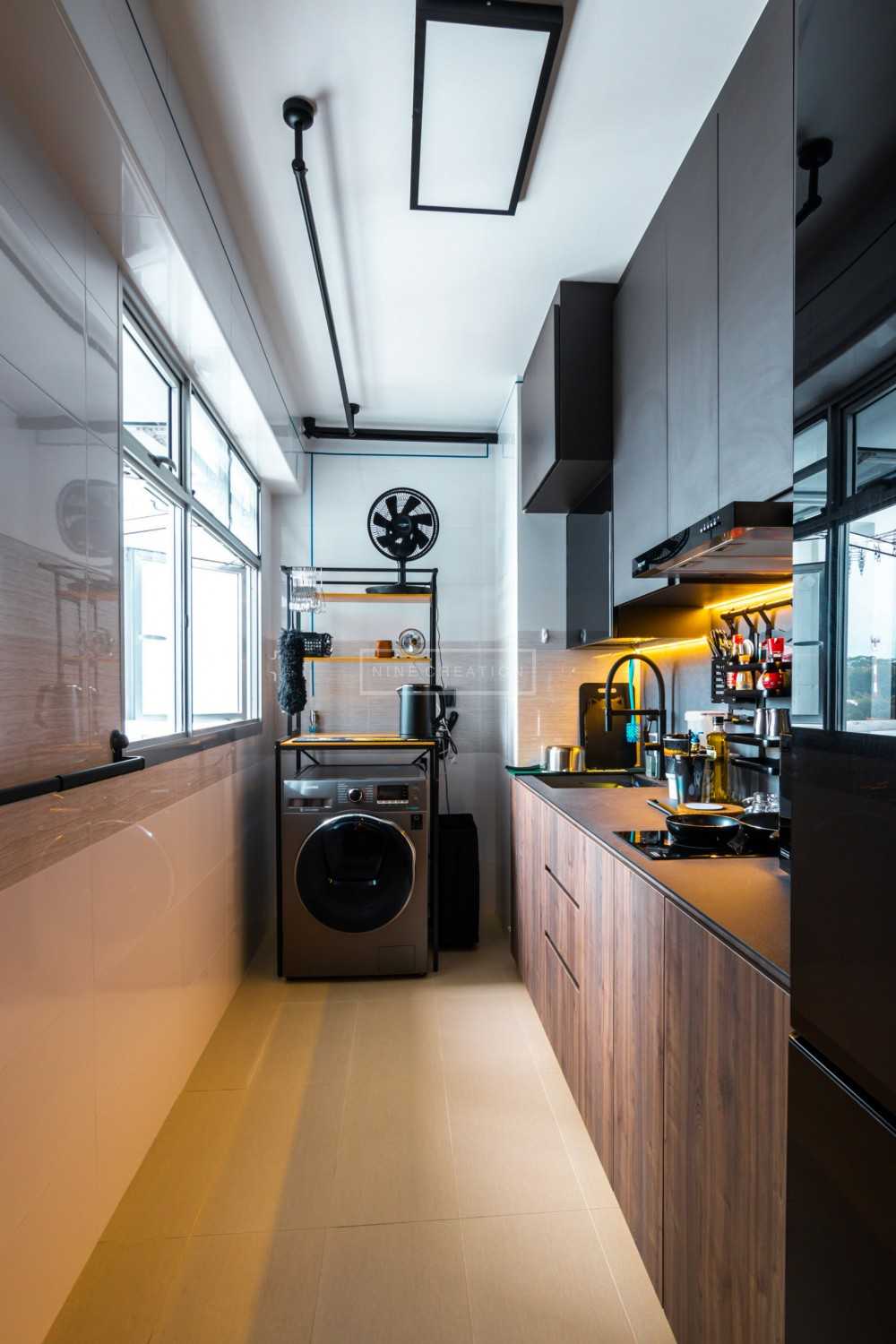 Modern Kitchen with Countertop and Kitchen Backsplash