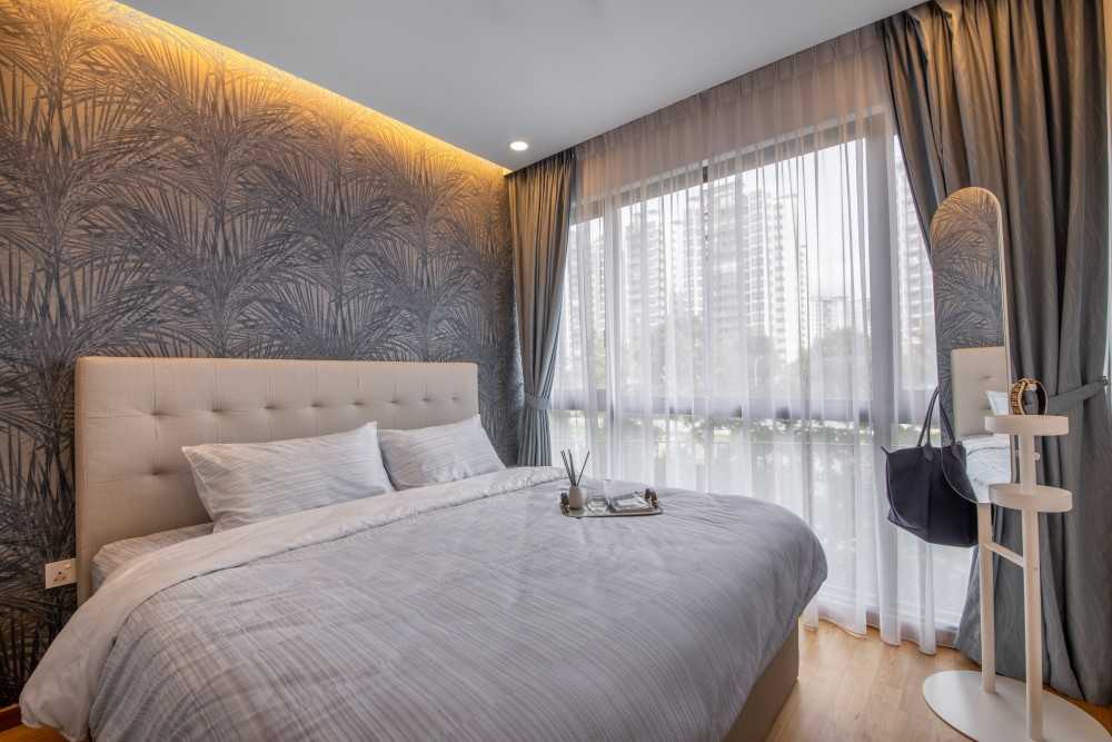 Modern Bedroom with Platform Bed and Vinyl Flooring