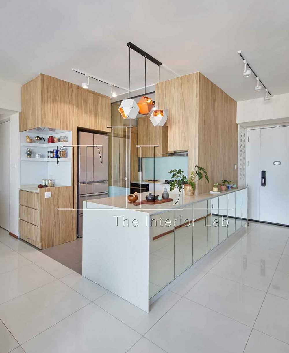 Contemporary Kitchen with Countertop and Kitchen Island