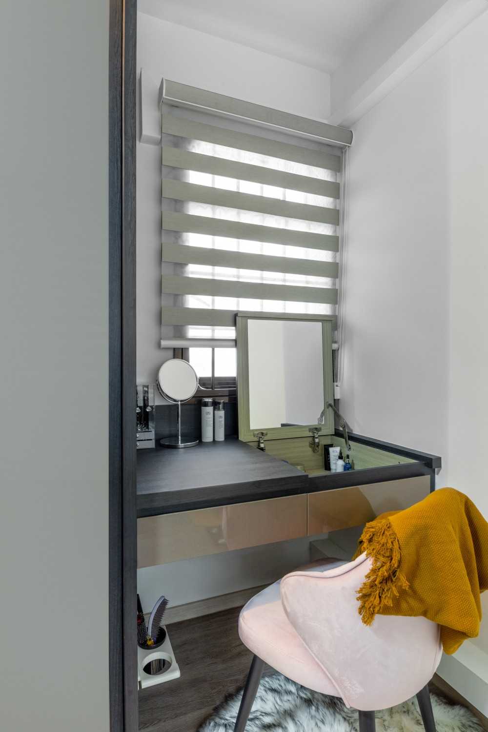 Minimalist Walk-in Wardrobe with Mirror and Vanity Counter