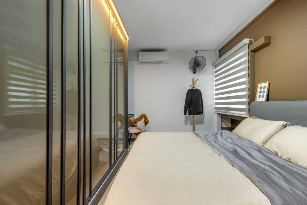Minimalist Bedroom with Wardrobe and Sliding Wardrobe