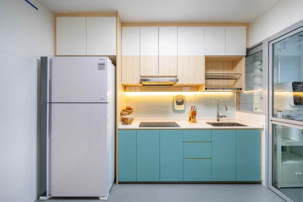 Scandinavian Kitchen with Kitchen Window and Open Kitchen