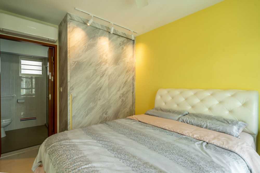 Contemporary Bedroom with Homogeneous Tiles and Wardrobe