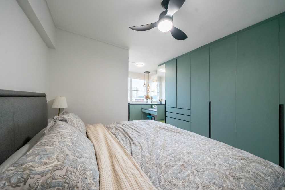 Scandinavian Bedroom with Homogeneous Tiles and Bay Window