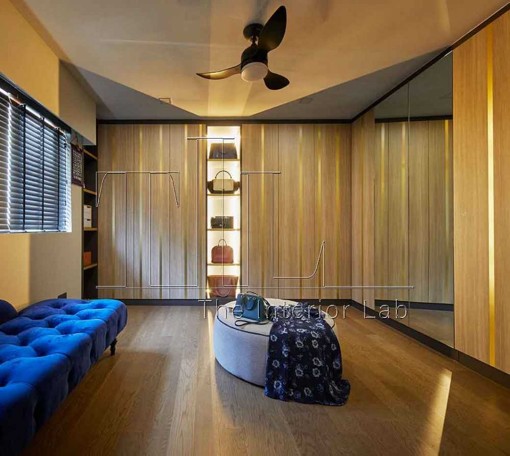 Contemporary Walk-in Wardrobe with Mirror and Cove Lighting