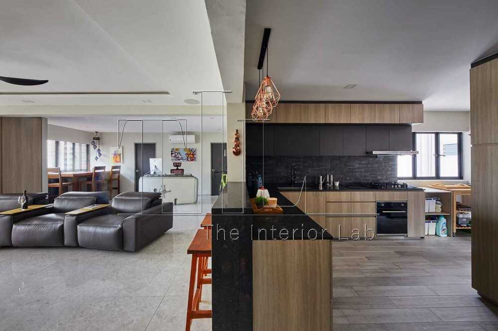 Contemporary Kitchen with Countertop and Kitchen Island
