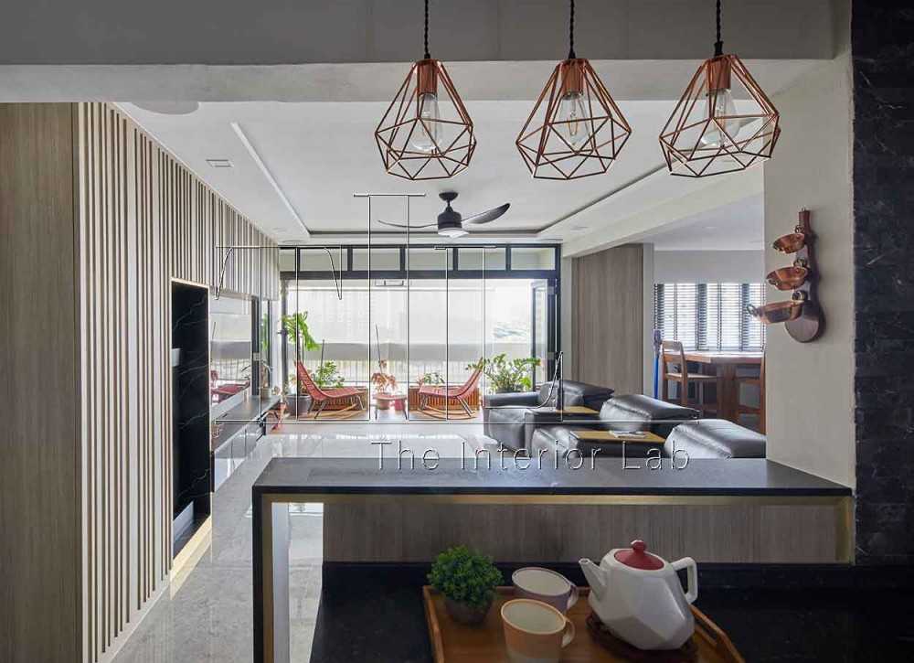 Contemporary Kitchen with Feature Wall and Ceiling Fan