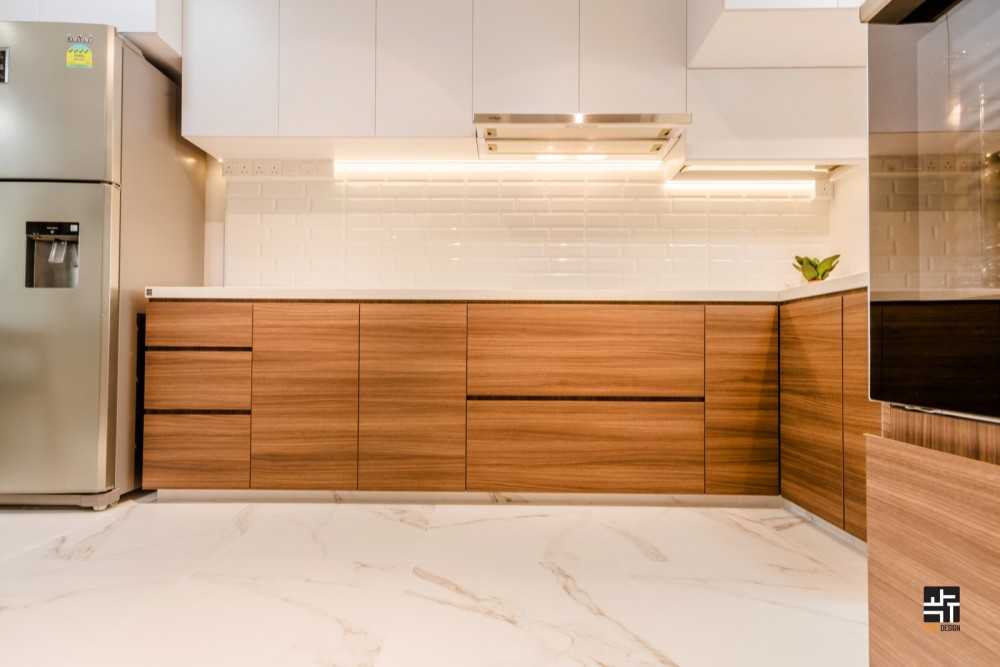 Minimalist Kitchen with Countertop and Kitchen Island
